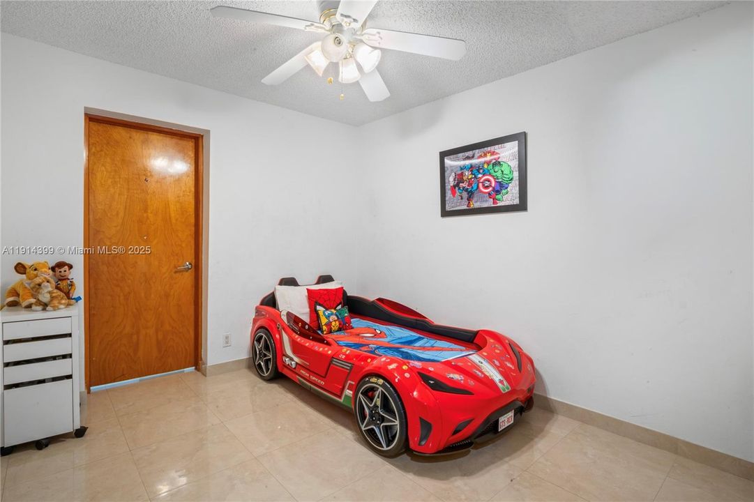 For Sale: $1,198,000 (3 beds, 2 baths, 2618 Square Feet)