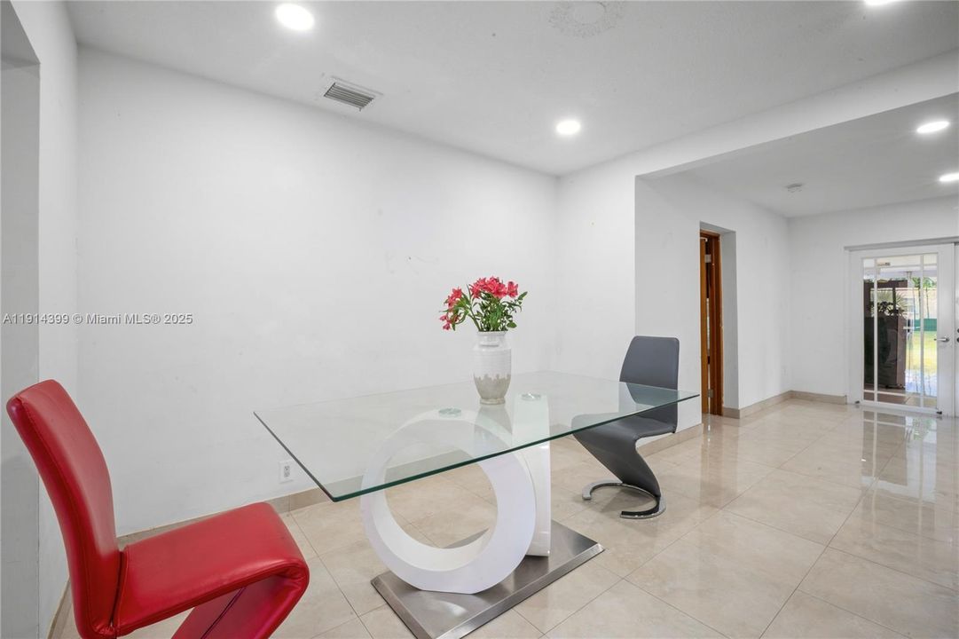 For Sale: $1,198,000 (3 beds, 2 baths, 2618 Square Feet)