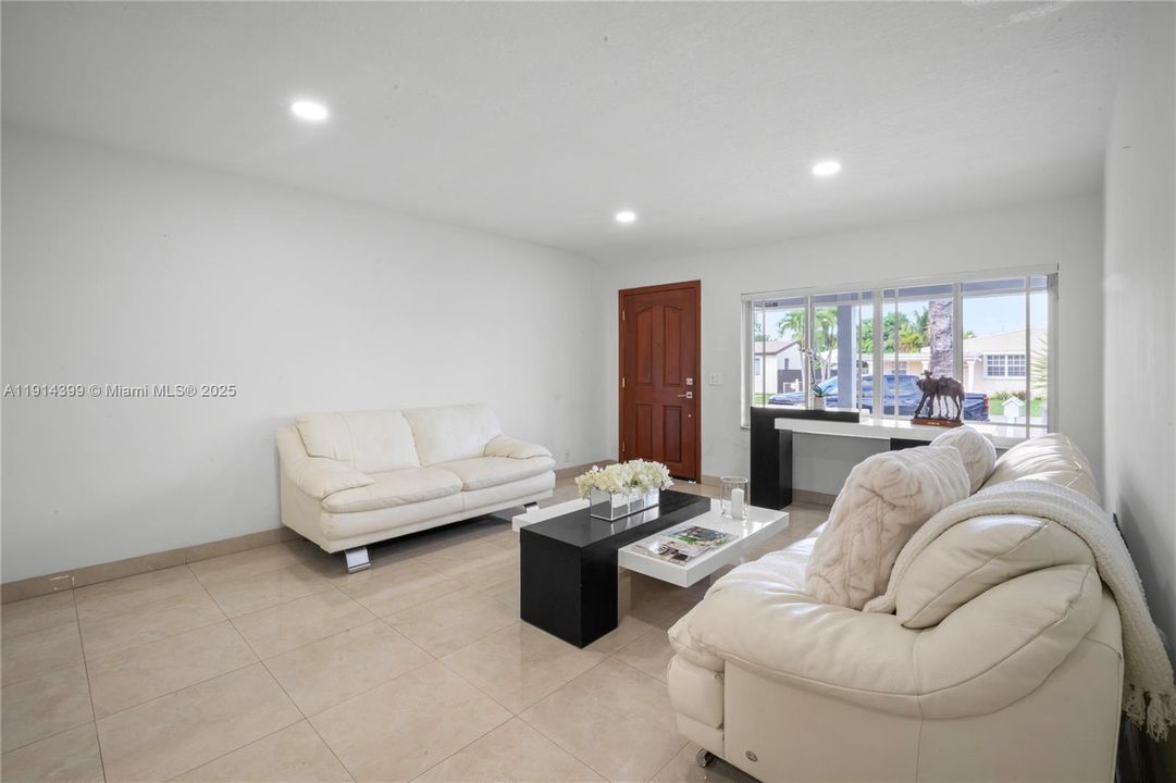 For Sale: $1,198,000 (3 beds, 2 baths, 2618 Square Feet)