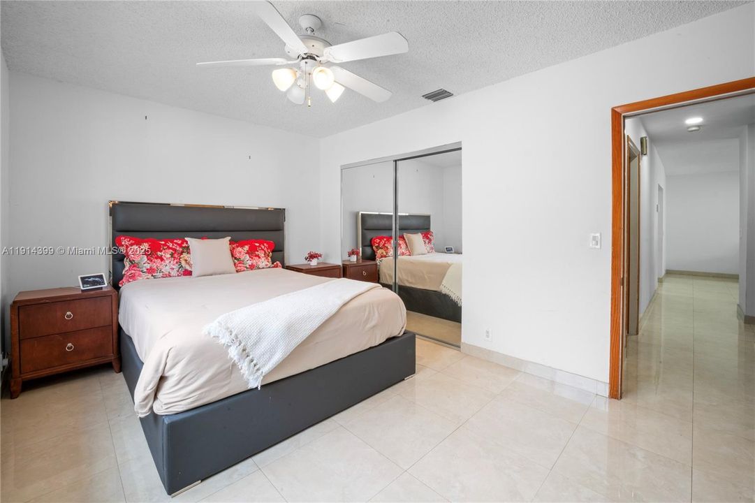 For Sale: $1,198,000 (3 beds, 2 baths, 2618 Square Feet)