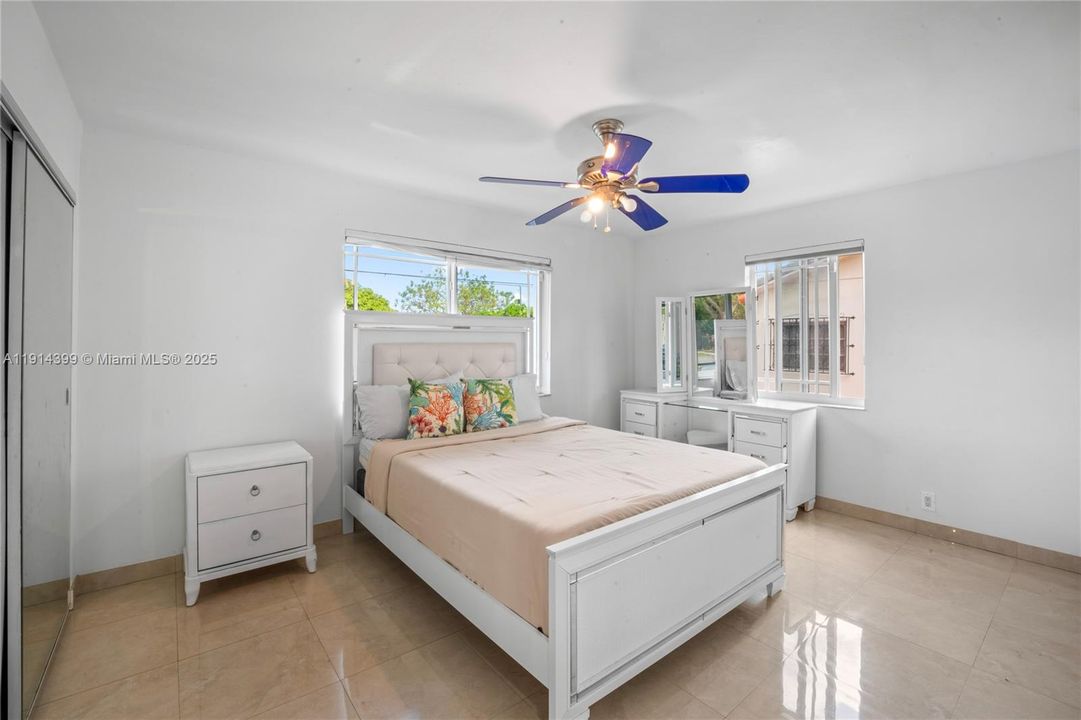 For Sale: $1,198,000 (3 beds, 2 baths, 2618 Square Feet)