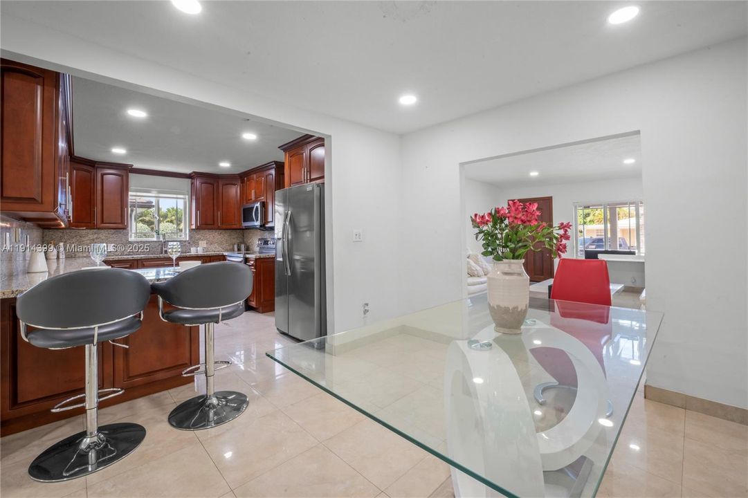 For Sale: $1,198,000 (3 beds, 2 baths, 2618 Square Feet)