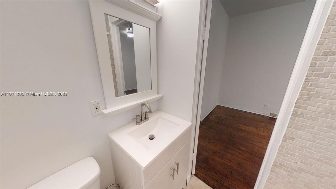 待售: $215,000 (1 贝兹, 1 浴室, 430 平方英尺)