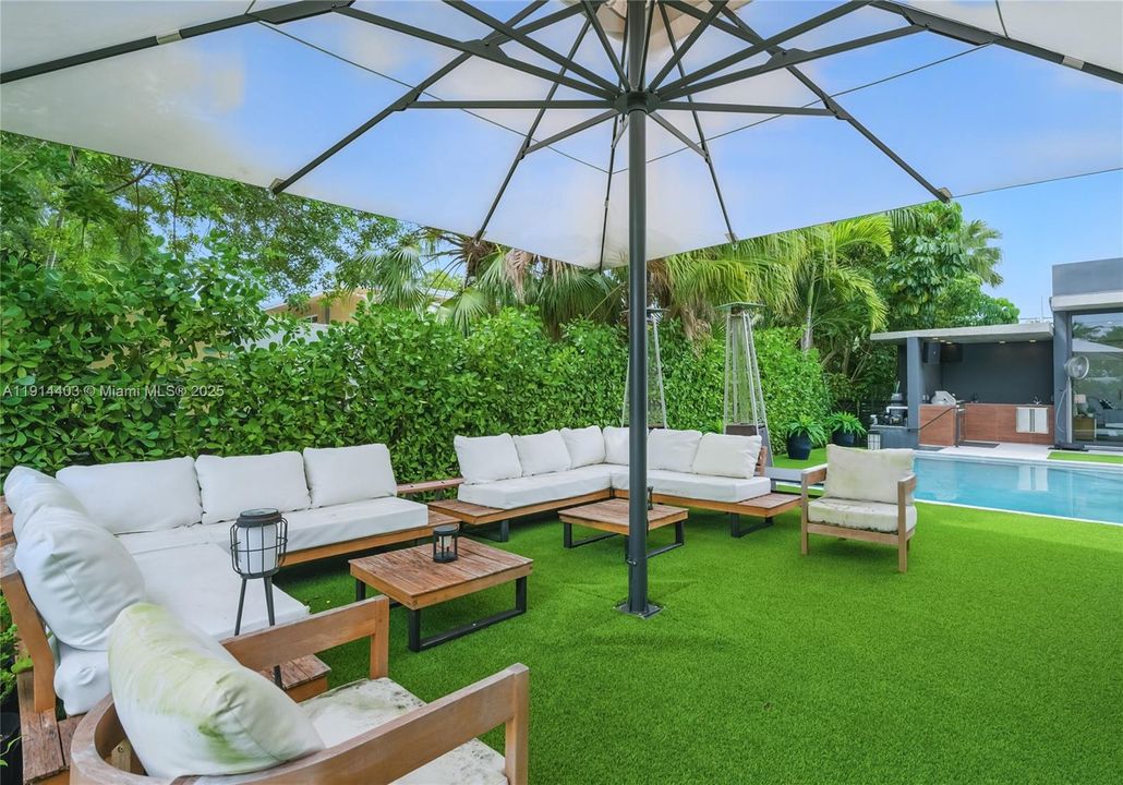 For Sale: $3,100,000 (4 beds, 4 baths, 3216 Square Feet)