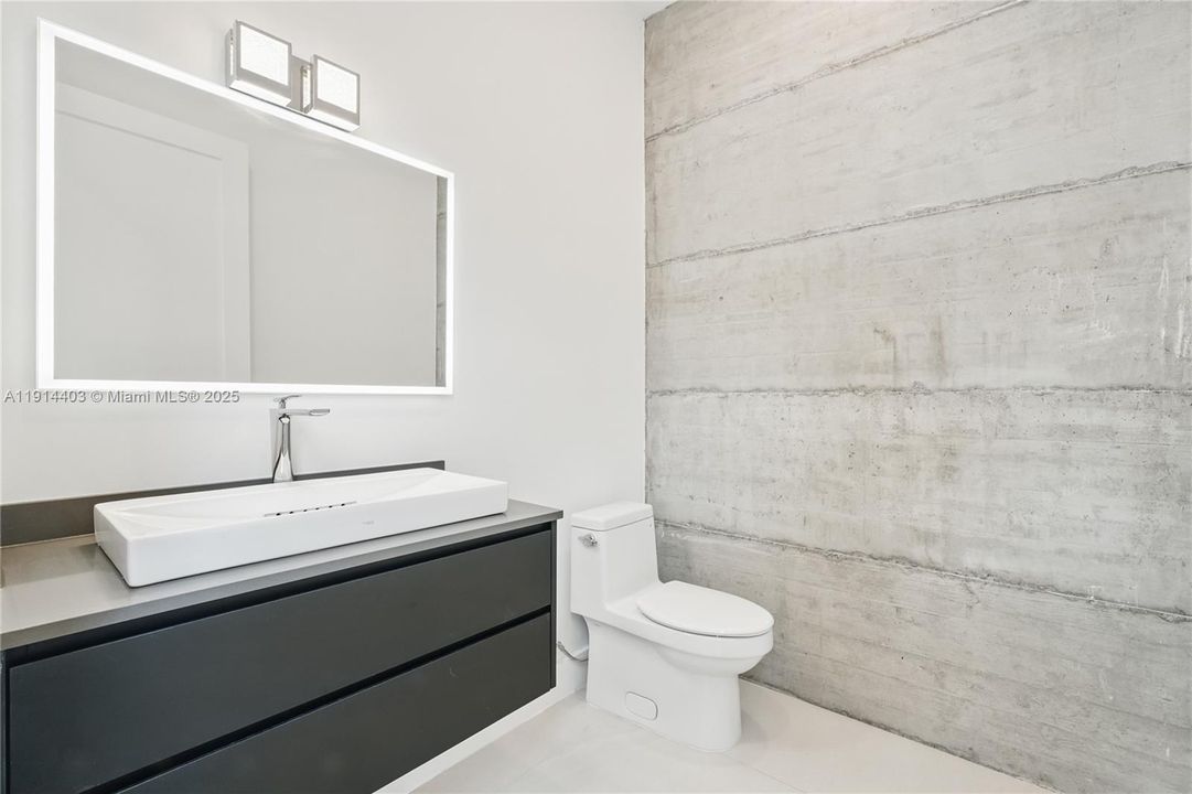 For Sale: $3,100,000 (4 beds, 4 baths, 3216 Square Feet)