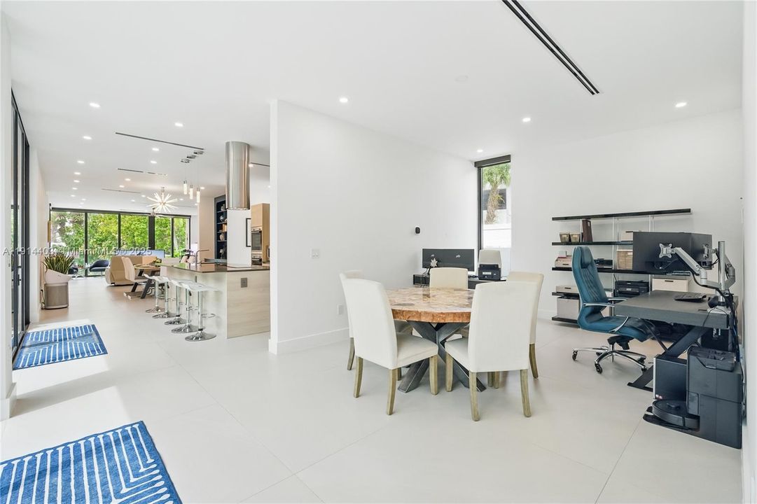 For Sale: $3,100,000 (4 beds, 4 baths, 3216 Square Feet)