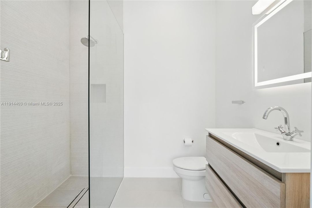 For Sale: $3,100,000 (4 beds, 4 baths, 3216 Square Feet)