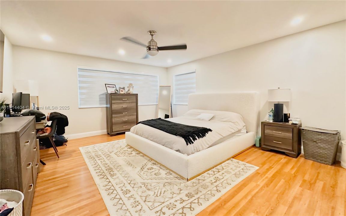 待售: $1,175,000 (4 贝兹, 3 浴室, 0 平方英尺)