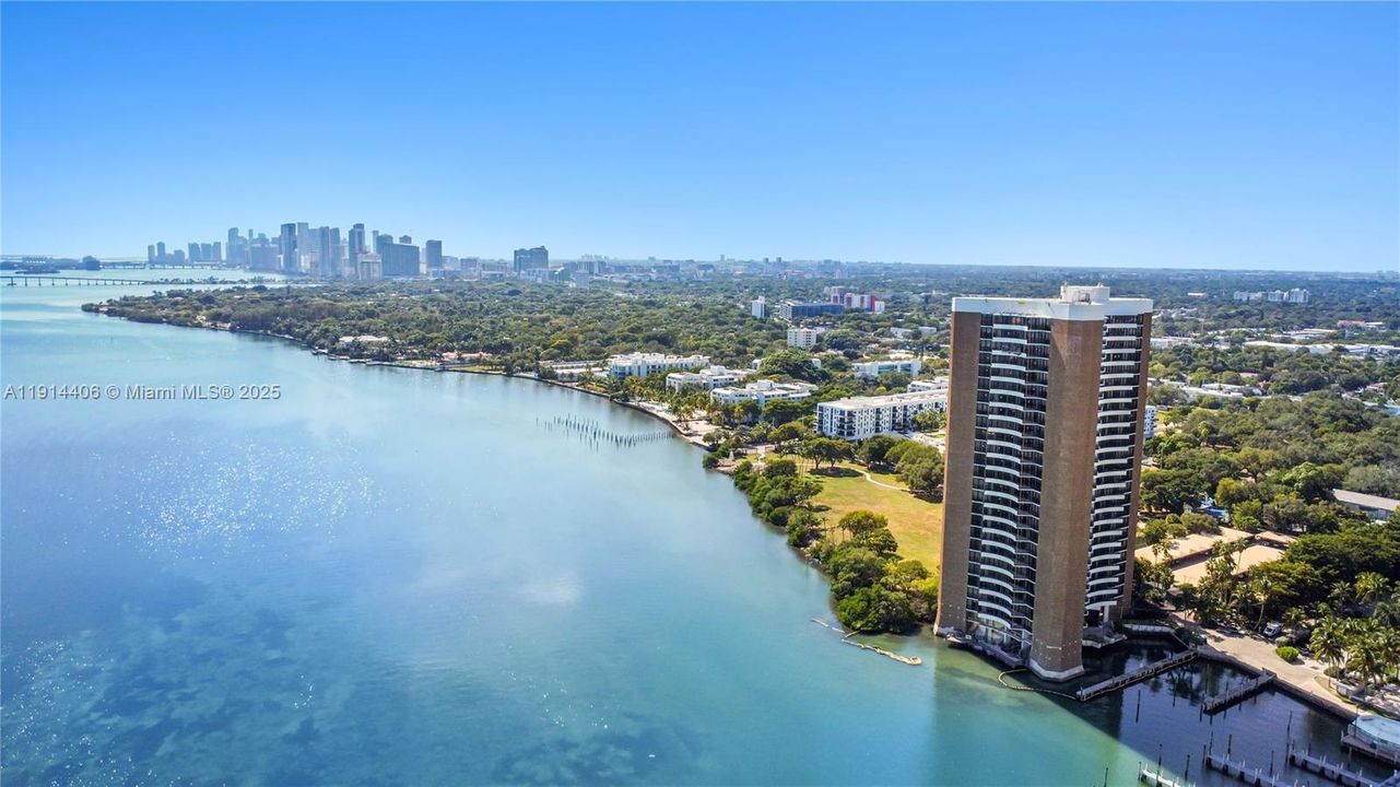 待售: $850,000 (2 贝兹, 3 浴室, 1763 平方英尺)