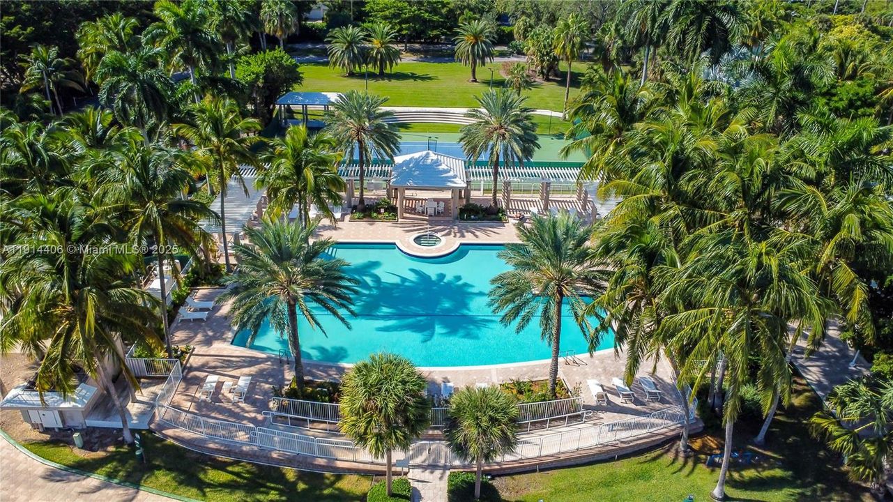 待售: $850,000 (2 贝兹, 3 浴室, 1763 平方英尺)