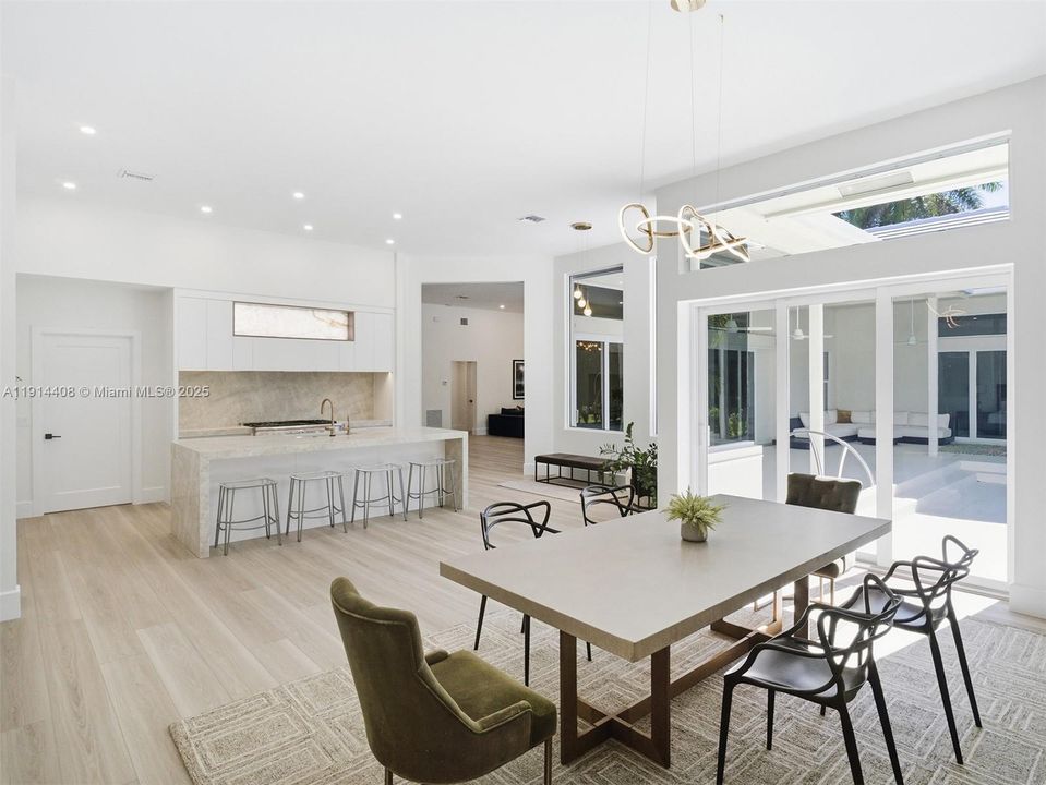 For Sale: $3,850,000 (6 beds, 4 baths, 4782 Square Feet)