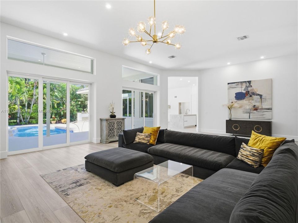 For Sale: $3,850,000 (6 beds, 4 baths, 4782 Square Feet)