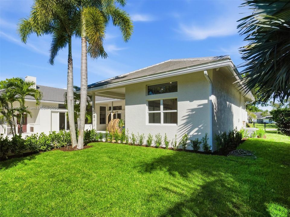 For Sale: $3,850,000 (6 beds, 4 baths, 4782 Square Feet)