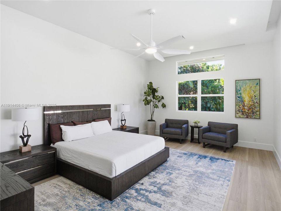 For Sale: $3,850,000 (6 beds, 4 baths, 4782 Square Feet)