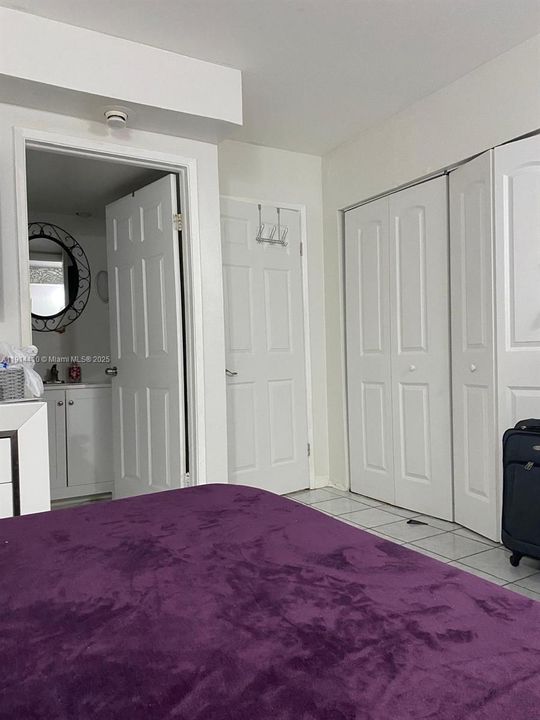 Activo con contrato: $275,000 (2 camas, 2 baños, 1056 Pies cuadrados)