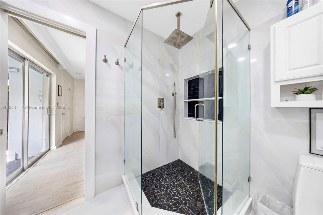 En Venta: $949,000 (3 camas, 2 baños, 1525 Pies cuadrados)