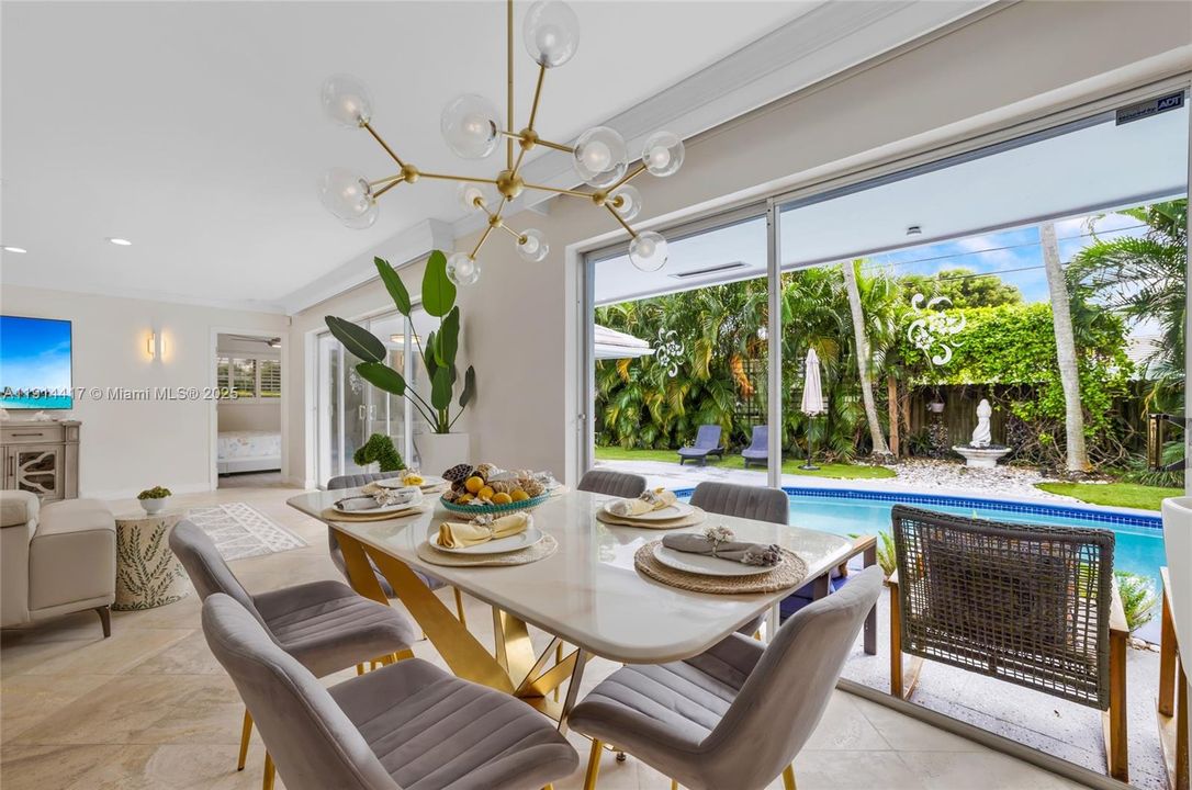 En Venta: $949,000 (3 camas, 2 baños, 1525 Pies cuadrados)