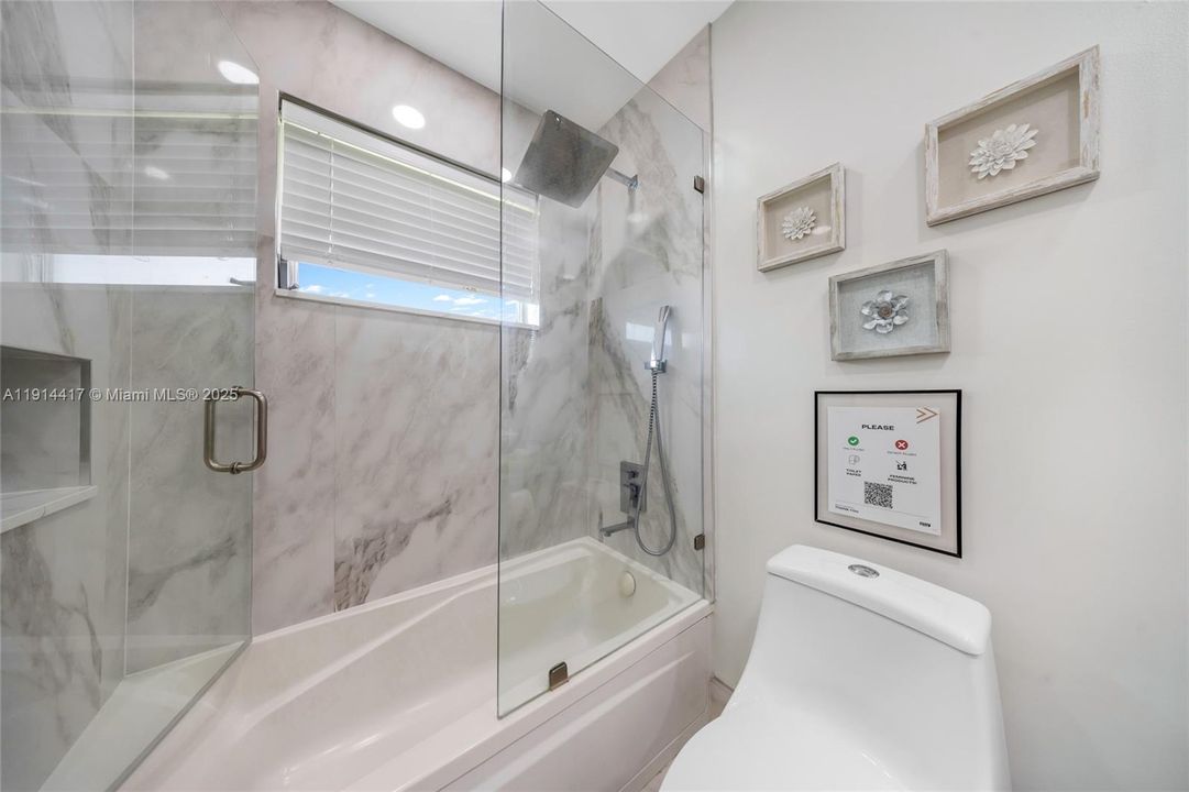 En Venta: $949,000 (3 camas, 2 baños, 1525 Pies cuadrados)