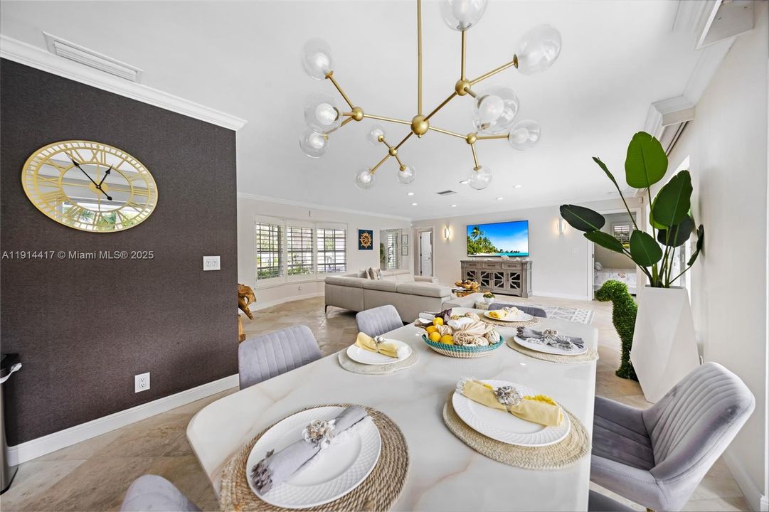 En Venta: $949,000 (3 camas, 2 baños, 1525 Pies cuadrados)