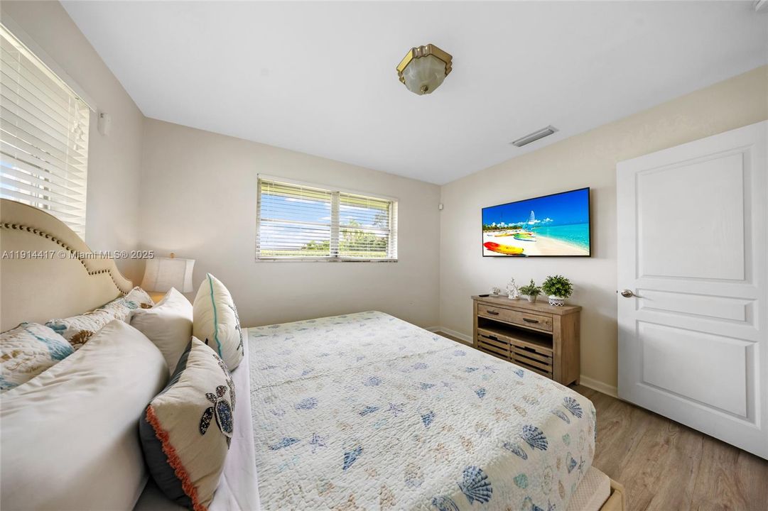 En Venta: $949,000 (3 camas, 2 baños, 1525 Pies cuadrados)