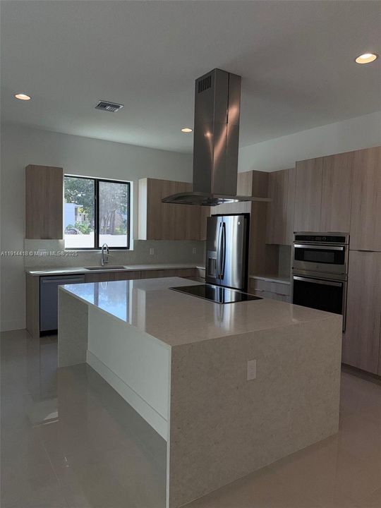 For Rent: $8,000 (4 beds, 3 baths, 2751 Square Feet)