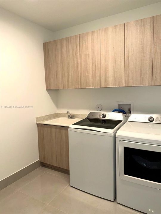 For Rent: $8,000 (4 beds, 3 baths, 2751 Square Feet)