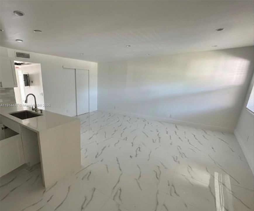 En Venta: $80,900 (2 camas, 1 baños, 828 Pies cuadrados)