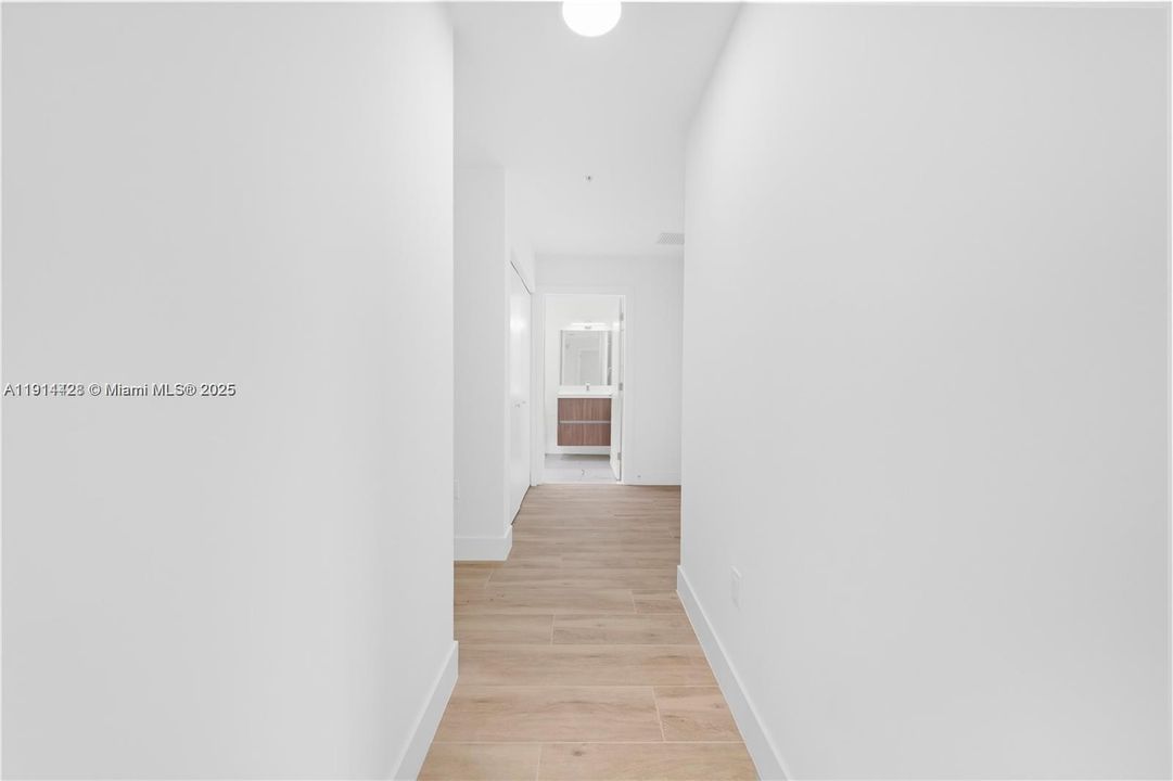 En Venta: $800,000 (4 camas, 2 baños, 1380 Pies cuadrados)