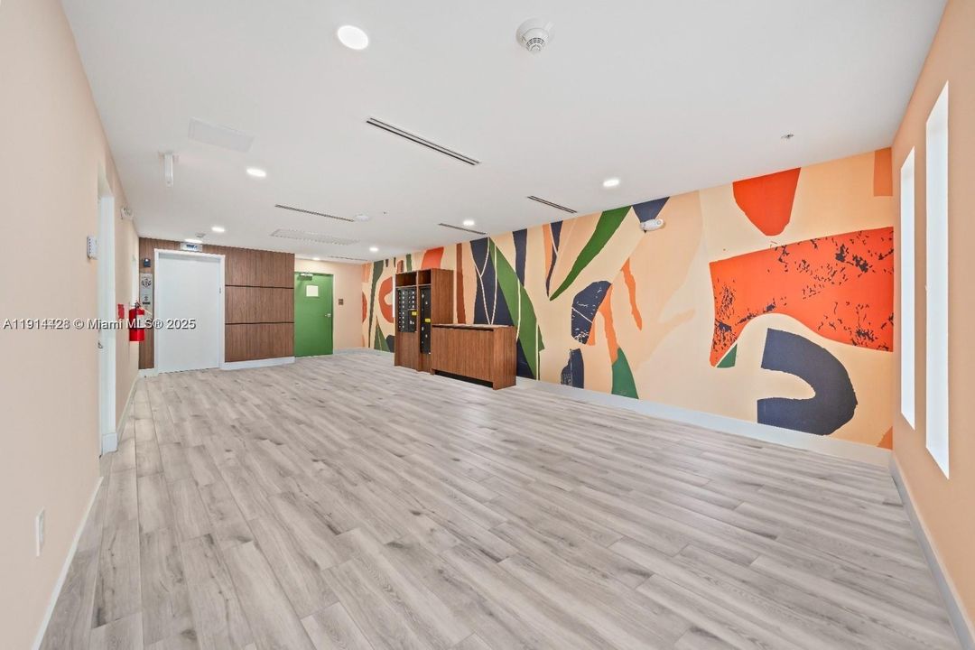 En Venta: $800,000 (4 camas, 2 baños, 1380 Pies cuadrados)