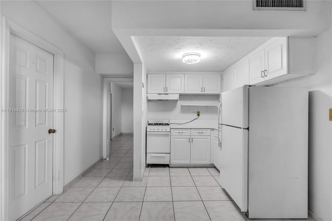 For Rent: $1,875 (1 beds, 1 baths, 583 Square Feet)