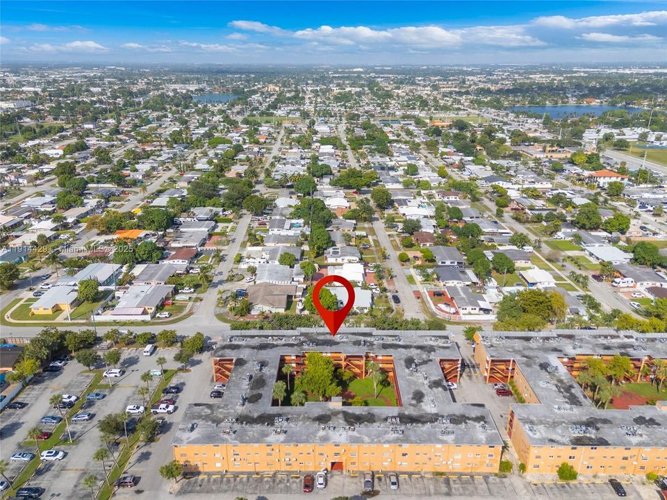 For Rent: $1,875 (1 beds, 1 baths, 583 Square Feet)