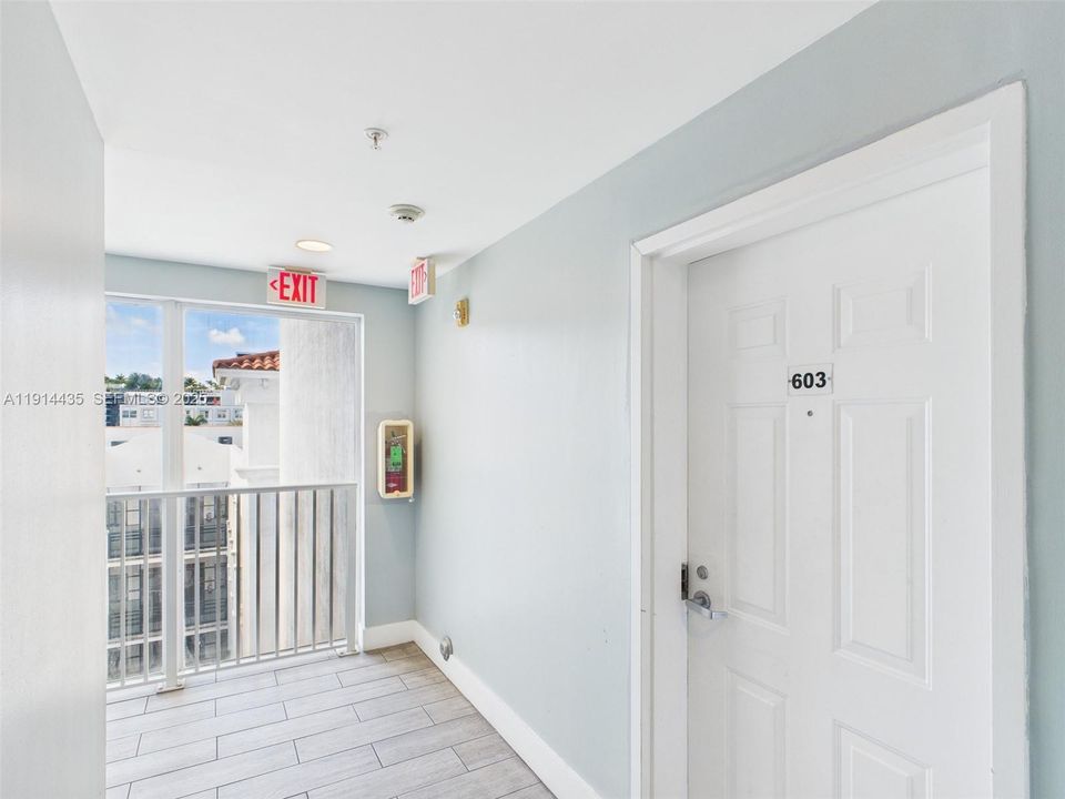 For Rent: $2,300 (1 beds, 1 baths, 40545 Square Feet)