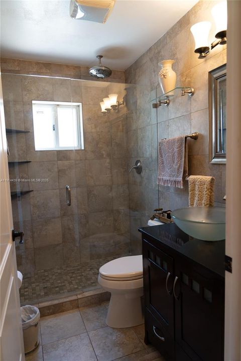 Active With Contract: $3,450 (3 beds, 2 baths, 1472 Square Feet)