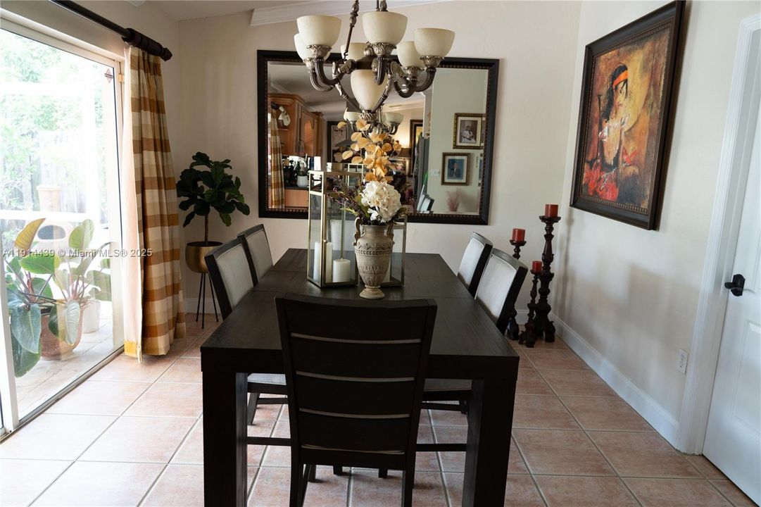 Active With Contract: $3,450 (3 beds, 2 baths, 1472 Square Feet)