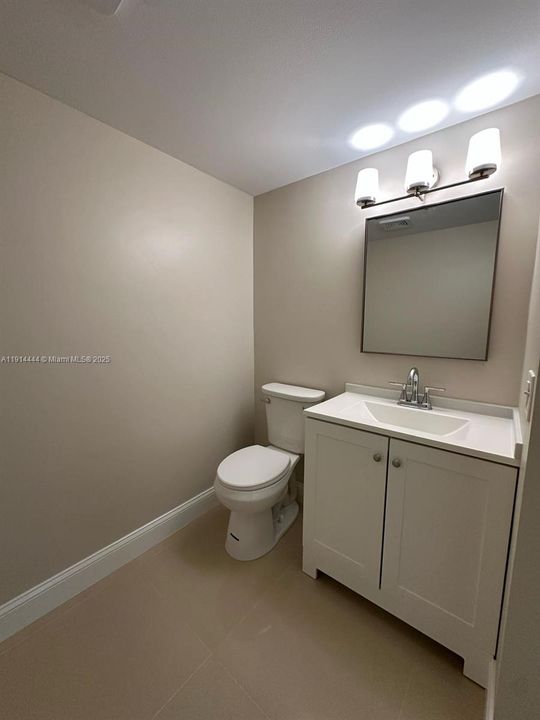 For Sale: $99,520 (1 beds, 1 baths, 833 Square Feet)
