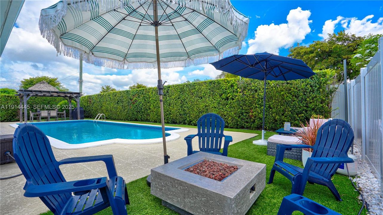 For Sale: $995,000 (3 beds, 2 baths, 1970 Square Feet)