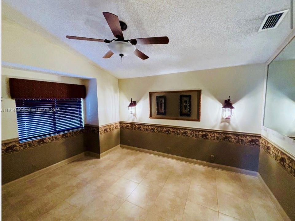 Active With Contract: $3,100 (3 beds, 2 baths, 1760 Square Feet)