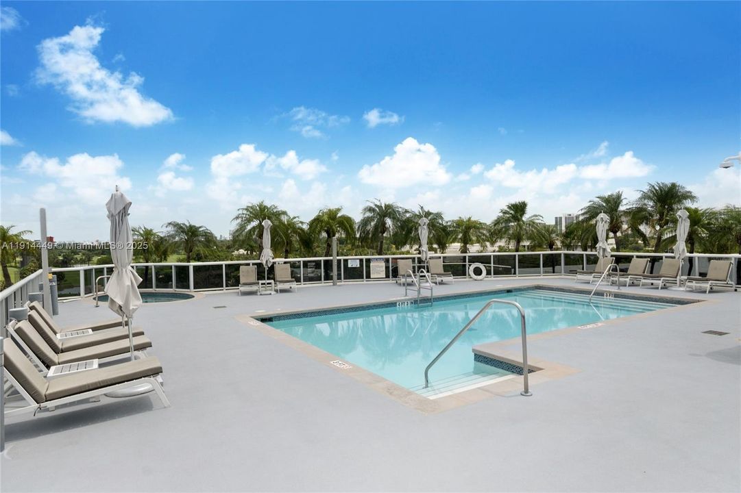 待售: $1,675,000 (2 贝兹, 2 浴室, 2090 平方英尺)