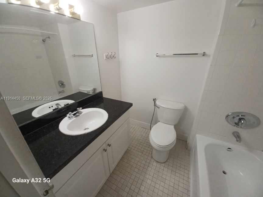 出租: $2,400 (2 贝兹, 2 浴室, 1060 平方英尺)