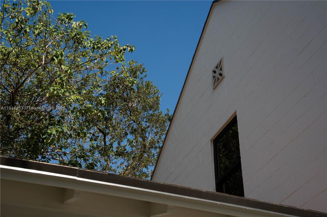 En Venta: $1,790,000 (3 camas, 2 baños, 1600 Pies cuadrados)