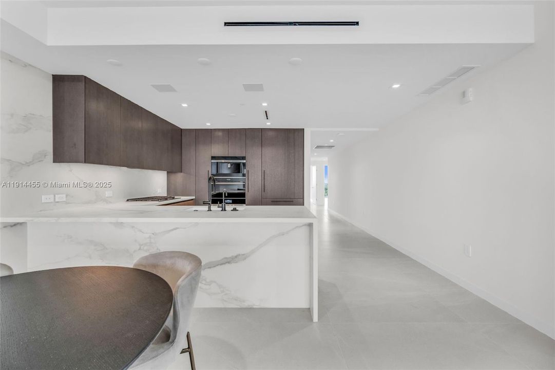 For Sale: $3,575,000 (3 beds, 3 baths, 2589 Square Feet)