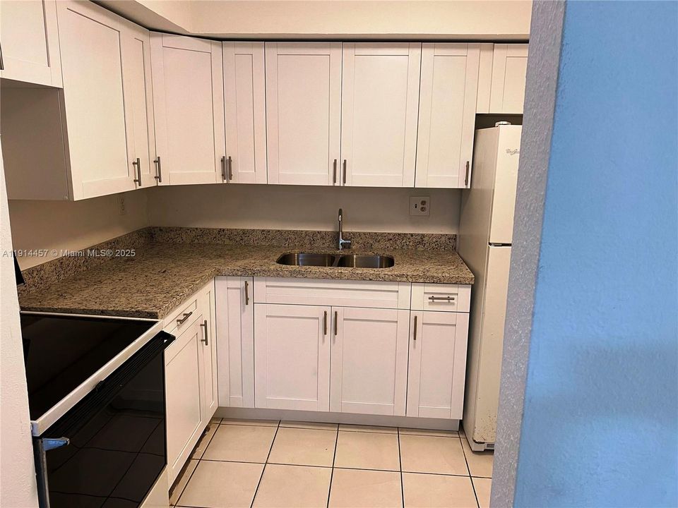 В аренду: $1,400 (1 спален, 1 ванн, 550 Квадратных фут)