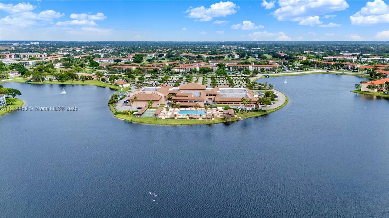 For Sale: $310,000 (2 beds, 2 baths, 1417 Square Feet)