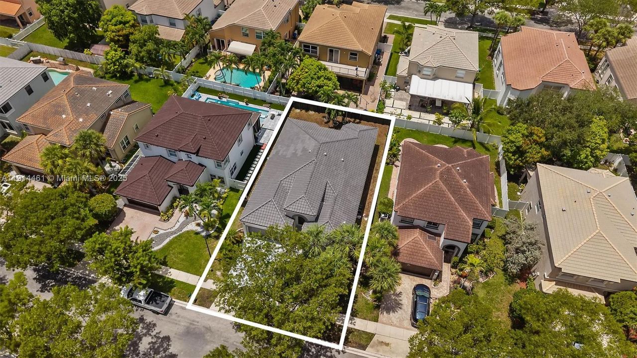 For Sale: $725,000 (4 beds, 2 baths, 2180 Square Feet)