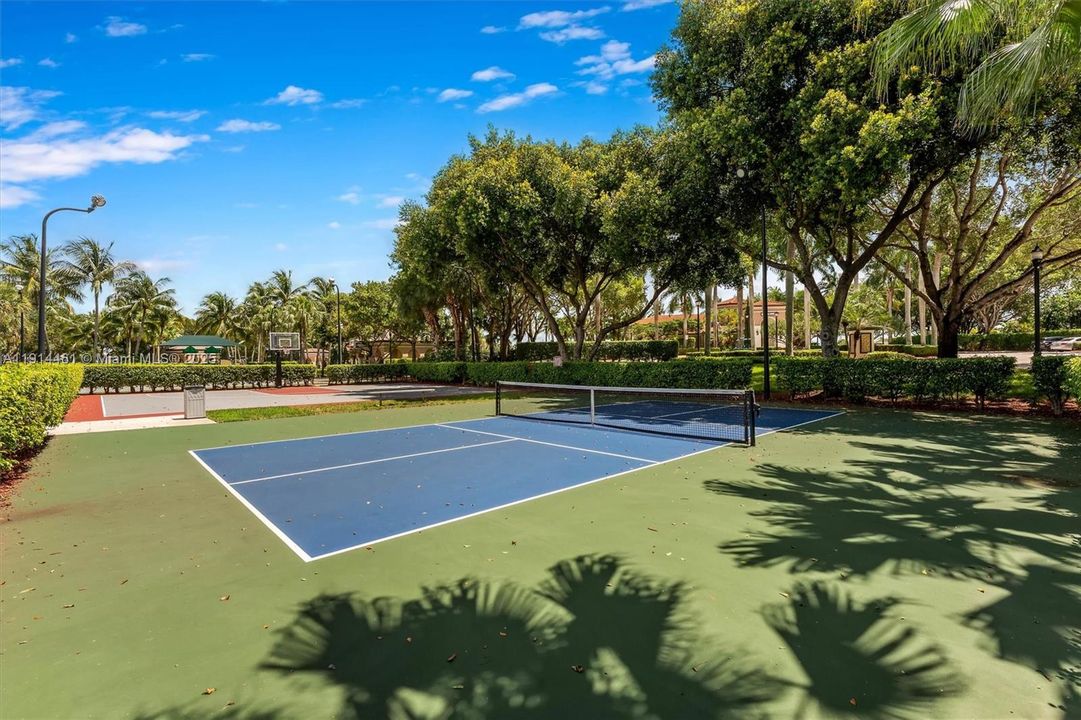 For Sale: $725,000 (4 beds, 2 baths, 2180 Square Feet)