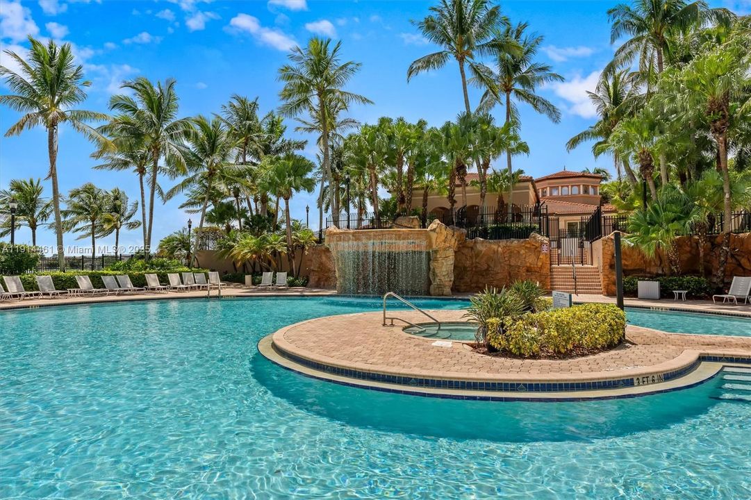 For Sale: $725,000 (4 beds, 2 baths, 2180 Square Feet)