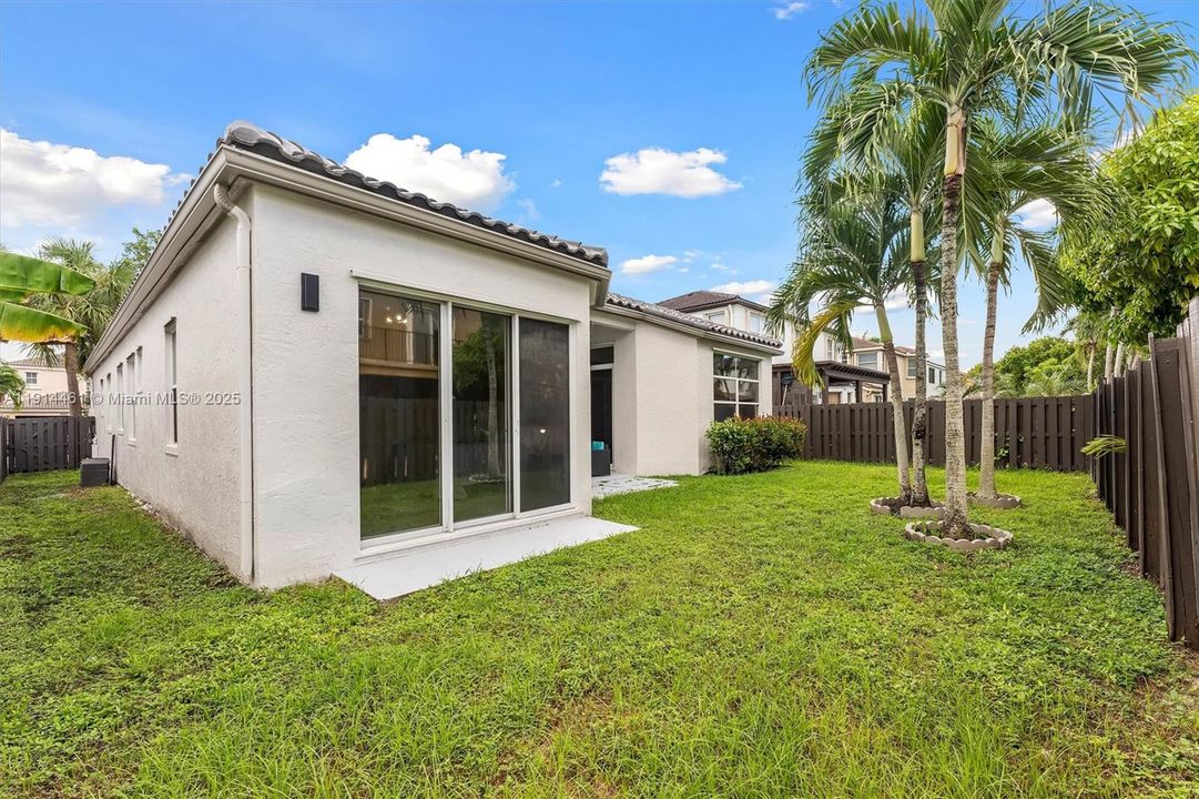 For Sale: $725,000 (4 beds, 2 baths, 2180 Square Feet)