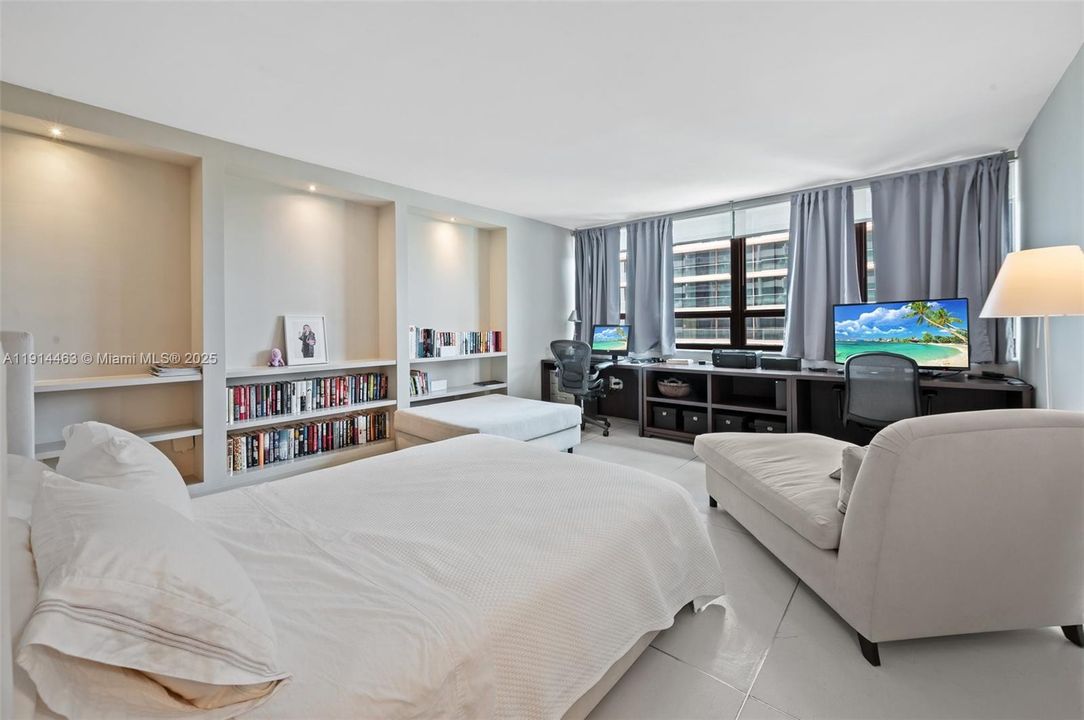 出租: $10,000 (2 贝兹, 2 浴室, 2060 平方英尺)