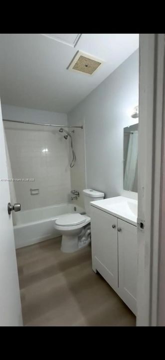 For Sale: $189,000 (2 beds, 2 baths, 1119 Square Feet)