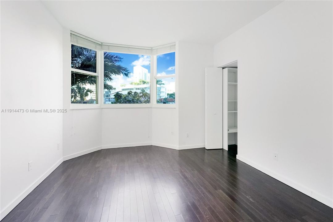 В аренду: $11,900 (3 спален, 2 ванн, 2340 Квадратных фут)